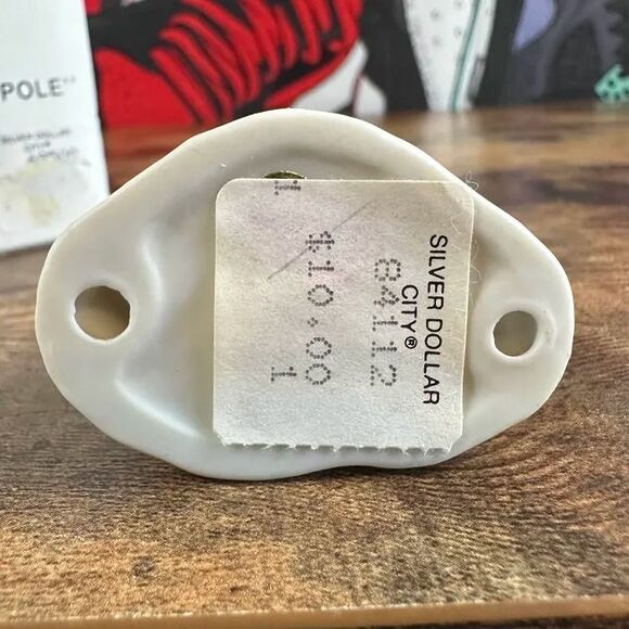 Lefton Colonial Christmas Village News Paper Boy Bill O'Malley Figurine VINTAGE - Picture 4 of 12